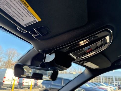 Used 2025 Jeep Grand Cherokee Laredo w/ Luxury Tech Group I image 40