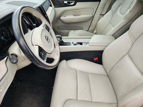 Used 2019 Volvo XC60 T5 Inscription FWD image 12