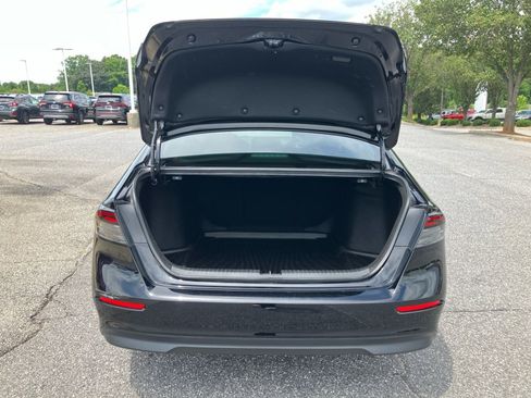 Used 2023 Honda Accord EX image 19