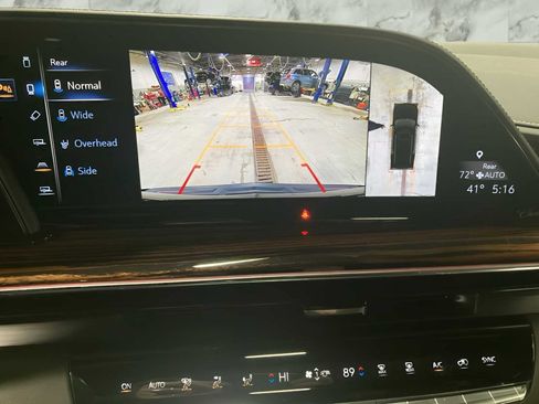 Used 2021 Cadillac Escalade Premium Luxury w/ Performance Package AWD/4WD image 25