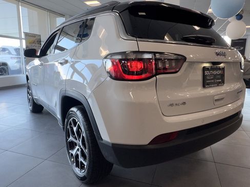 New 2026 Jeep Compass Limited w/ Sun, Sound & Navigation Group image 5