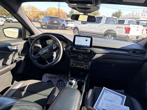 Certified 2023 Ford Escape ST-Line w/ Equipment Group 301A image 12