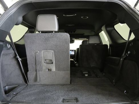 Used 2023 Dodge Durango R/T w/ Tow 'N Go Package AWD/4WD image 29