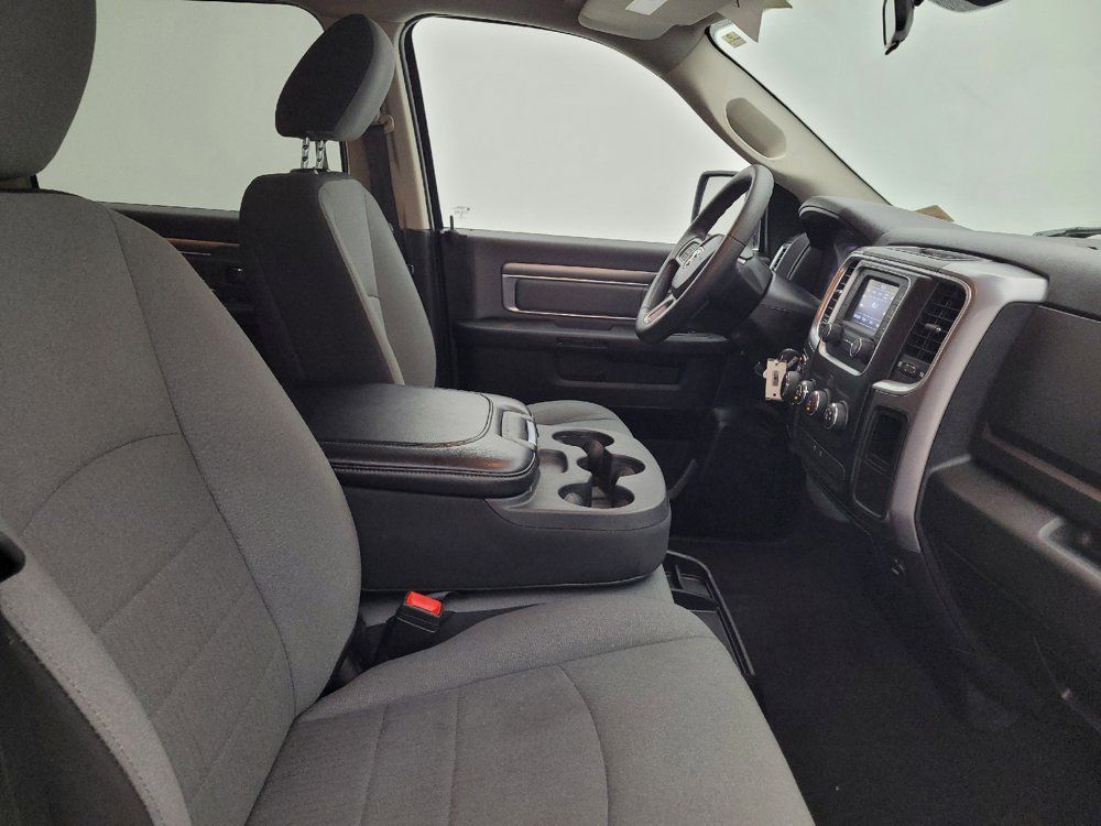 Used 2022 RAM 1500 Classic SLT RWD image 21