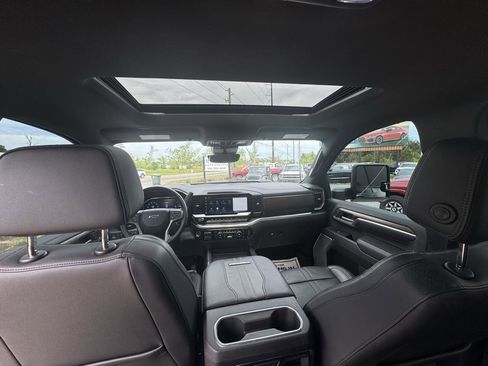 Used 2024 Chevrolet Silverado 2500 High Country w/ Midnight Edition image 31