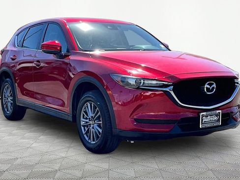 Used 2017 MAZDA CX-5 Touring w/ Preferred Equipment Package FWD image 5