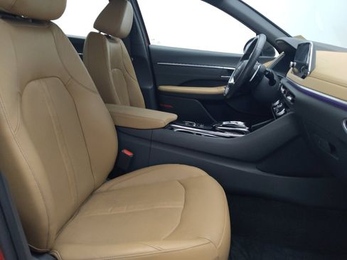 Used 2021 Hyundai Sonata Limited w/ Preferred Accessory Package FWD image 21