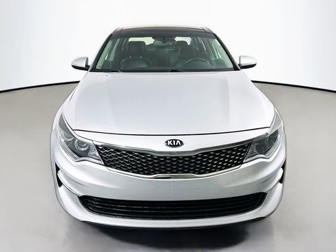 Used 2018 Kia Optima EX w/ Premium Package FWD image 2