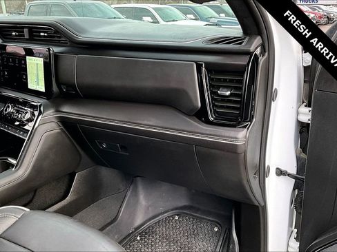 Used 2024 GMC Sierra 2500 AT4X image 26