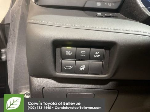 Used 2023 Toyota Highlander Platinum image 20