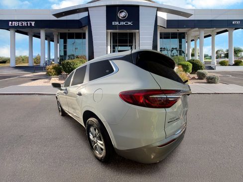 Used 2020 Buick Enclave Premium FWD image 4