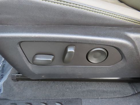 Used 2023 Chevrolet Colorado ZR2 w/ ZR2 Convenience Package III image 36