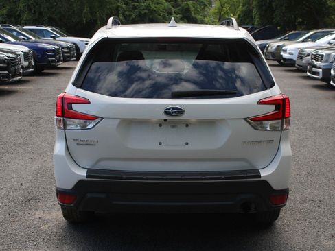 Used 2023 Subaru Forester Premium AWD/4WD image 6