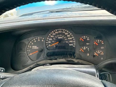 Used 2003 Chevrolet Silverado 2500 LS AWD/4WD image 6