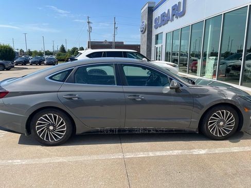 Used 2023 Hyundai Sonata SEL FWD image 2