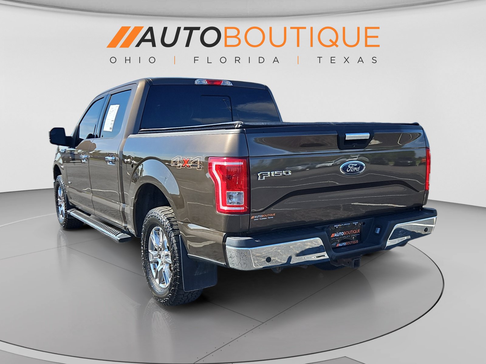 Used 2017 Ford F150 XLT w/ Equipment Group 302A Luxury AWD/4WD image 3