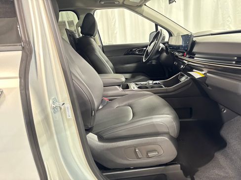 New 2026 Kia Carnival SX Prestige FWD image 31