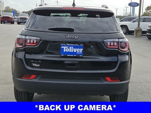 New 2026 Jeep Compass Latitude image 9