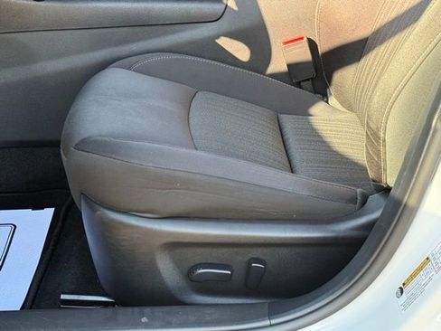 Used 2024 Nissan Altima 2.5 SV image 14