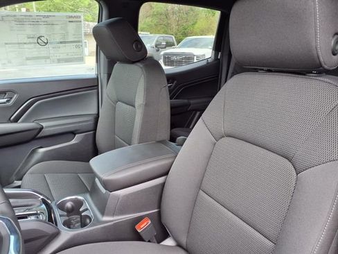 New 2025 GMC Canyon Elevation image 7