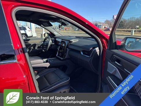 Used 2025 GMC Acadia Denali w/ Super Cruise Package image 14