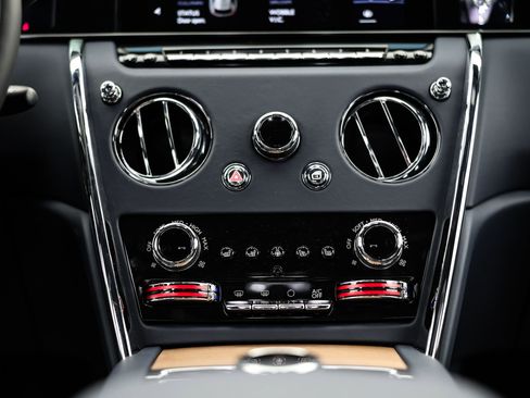 New 2026 Rolls-Royce Cullinan image 58