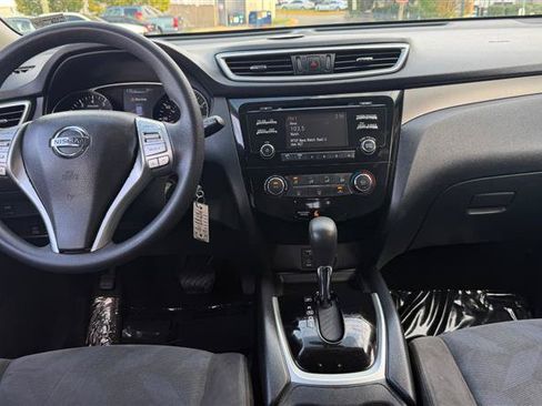 Used 2015 Nissan Rogue S AWD/4WD image 22