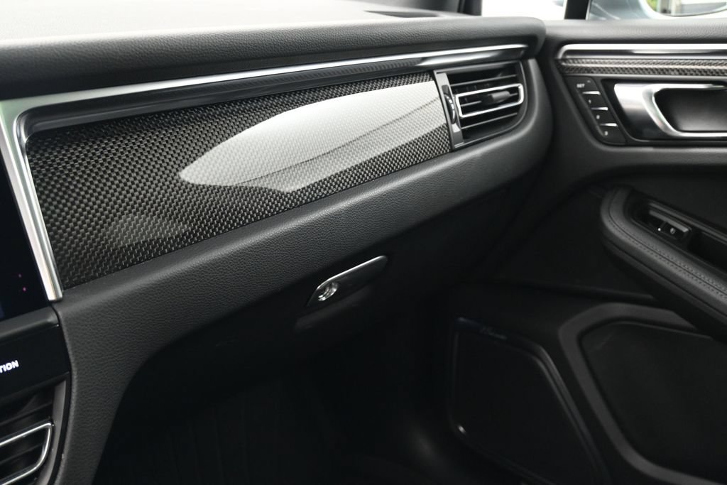 Certified 2023 Porsche Macan S AWD/4WD image 22