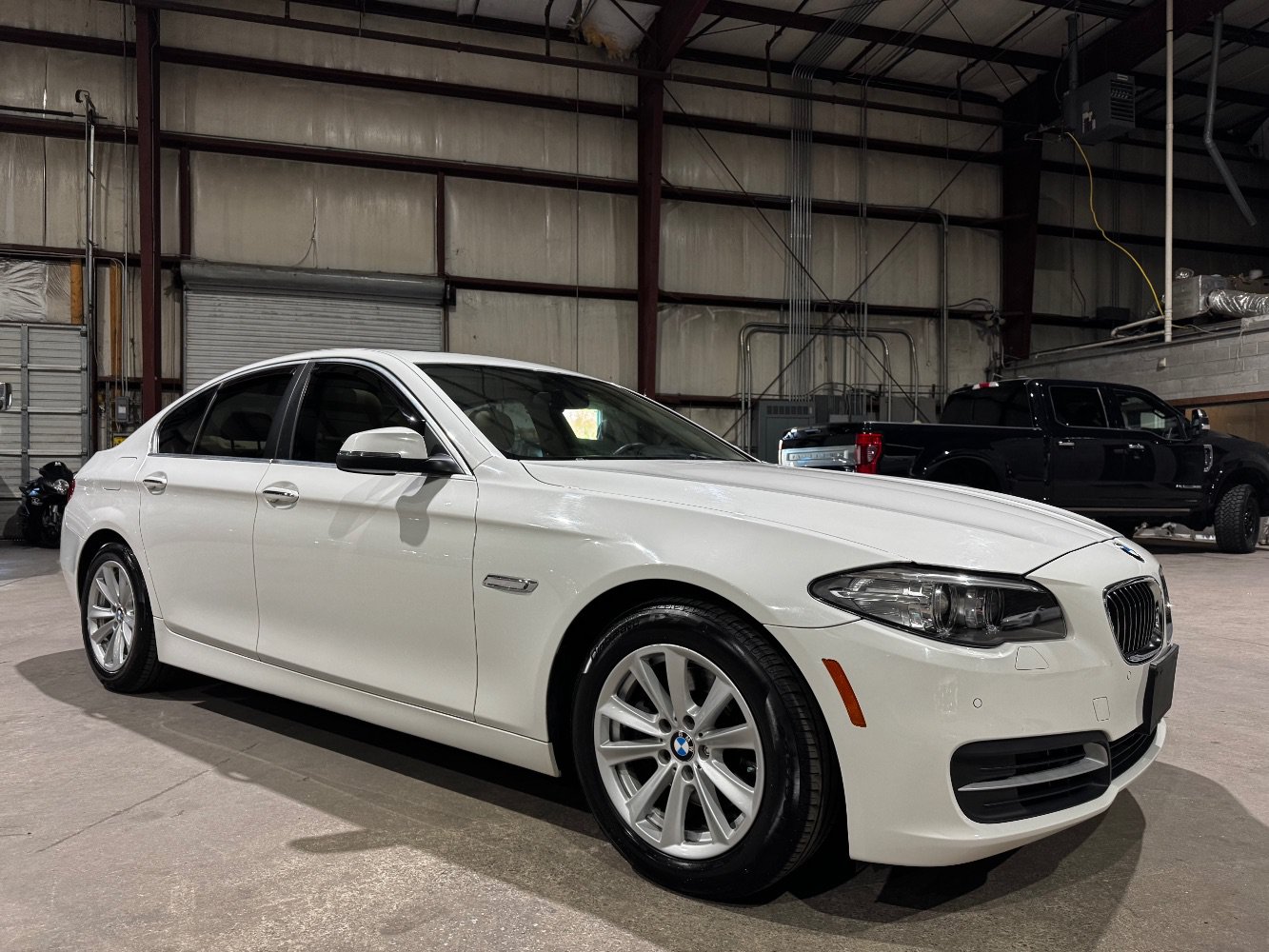 Used 2014 BMW 528i Sedan RWD image 1