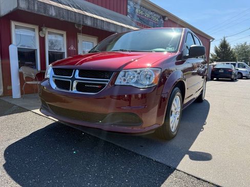 Used 2017 Dodge Grand Caravan SE w/ Power Window Group FWD image 3