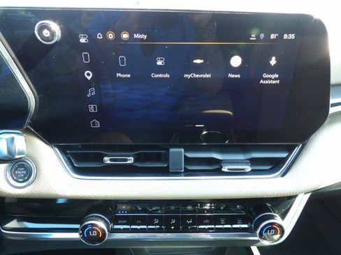 Used 2025 Chevrolet Equinox ACTIV w/ Convenience Package III FWD image 24