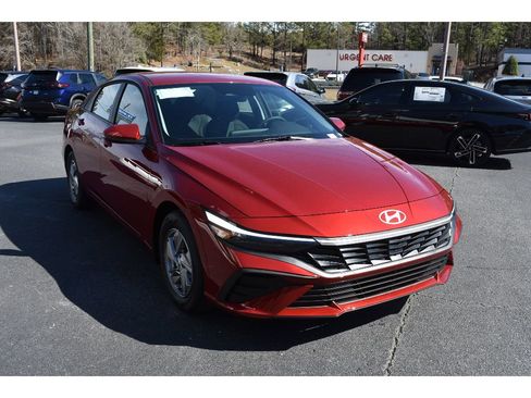 New 2026 Hyundai Elantra SE image 6