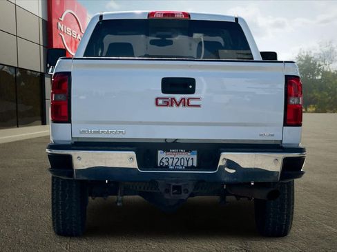 Used 2016 GMC Sierra 2500 SLE w/ SLE Preferred Package AWD/4WD image 8