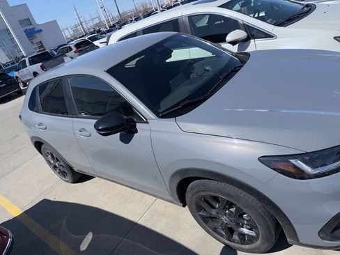 Used 2024 Honda HR-V Sport image 2