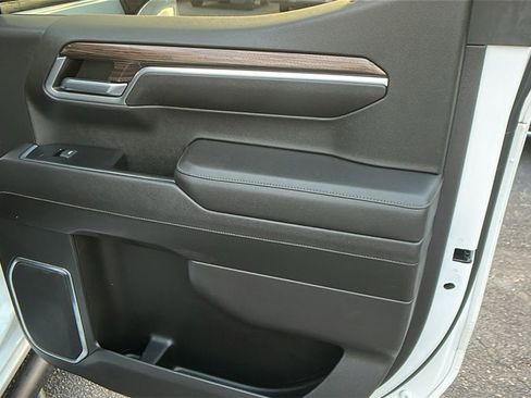 Certified 2022 Chevrolet Silverado 1500 RST image 18