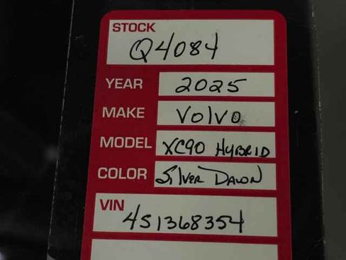 Certified 2025 Volvo XC90 B5 Plus AWD/4WD image 41