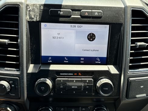 Used 2020 Ford F150 XLT w/ Trailer Tow Package RWD image 16