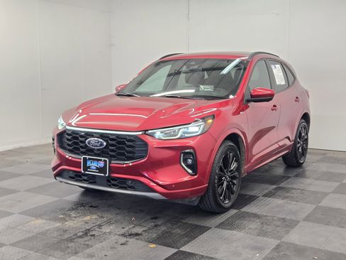 Certified 2023 Ford Escape ST-Line Elite w/ Premium Technology Package image 4