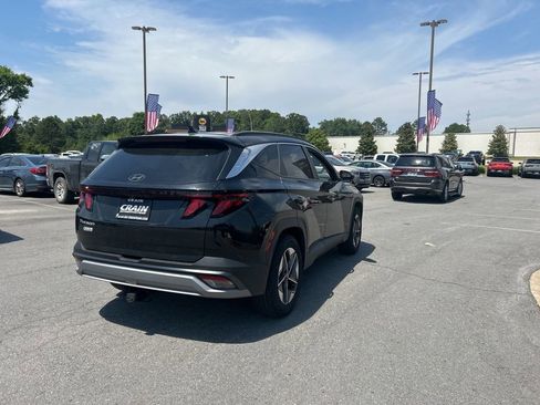 Certified 2025 Hyundai Tucson SEL FWD image 8