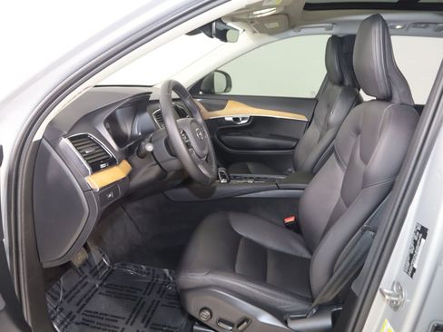 Used 2024 Volvo XC90 B6 Plus w/ Protection Package Premier AWD/4WD image 12