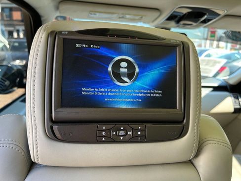 Used 2014 Land Rover Range Rover Supercharged AWD/4WD image 19