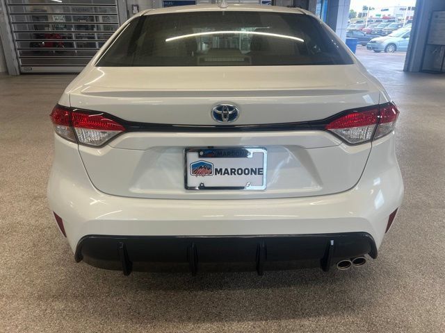 Used 2024 Toyota Corolla SE AWD/4WD image 7