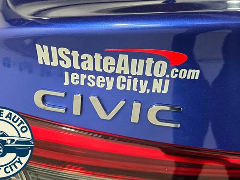 Used 2023 Honda Civic Sport image 29