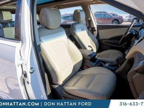 Used 2017 Hyundai Santa Fe Limited image 29