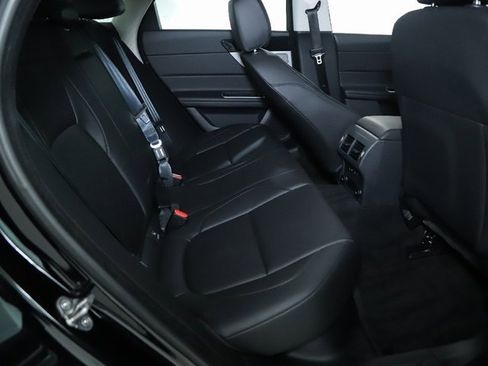 Used 2018 Jaguar XF Premium image 28