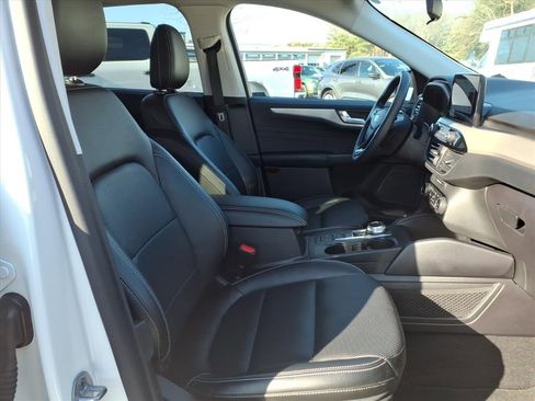 Used 2022 Ford Escape SEL image 10