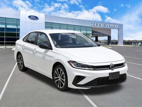 Used 2025 Volkswagen Jetta Sport FWD image 6