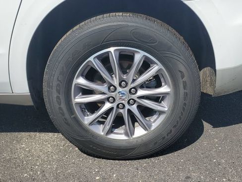 Certified 2024 Buick Enclave Essence AWD/4WD image 31