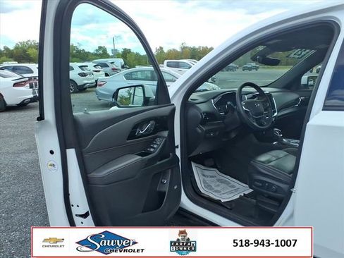 Used 2023 Chevrolet Traverse RS w/ LPO, Floor Liner Package image 11