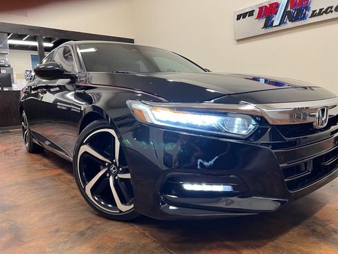 Used 2018 Honda Accord Sport image 35